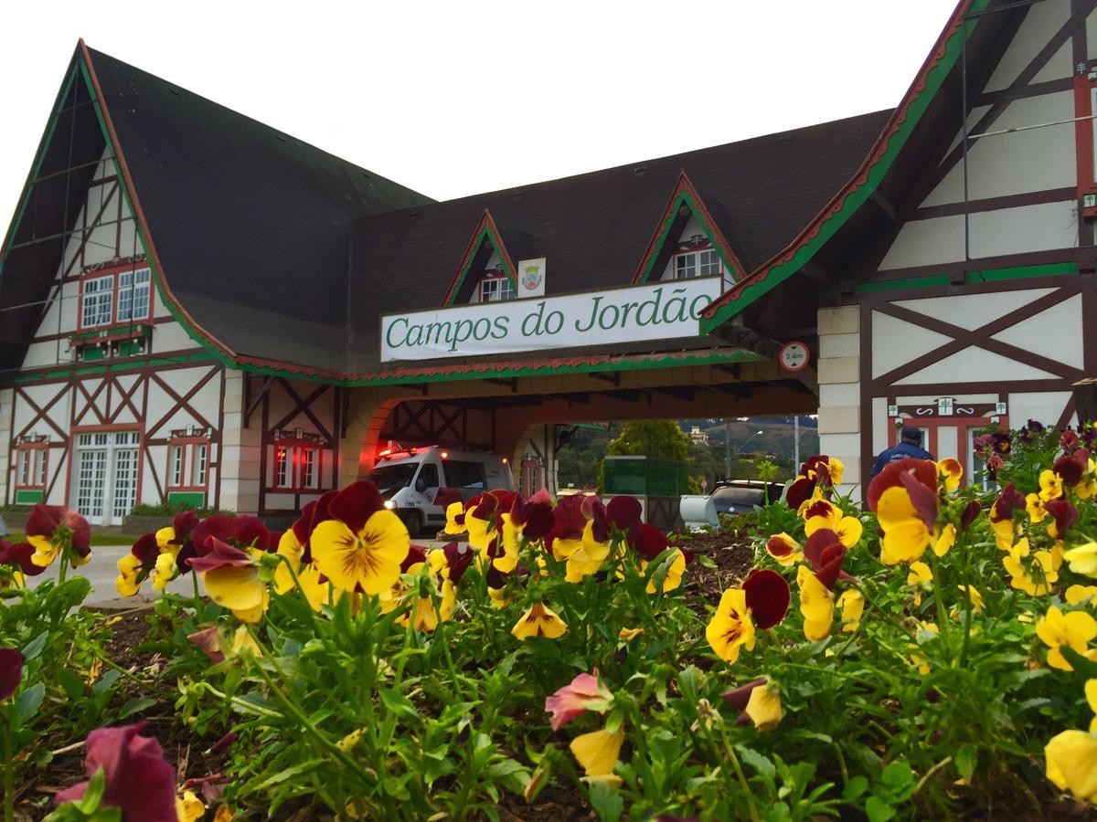 Capivari Acomodação com café da manhã  2*